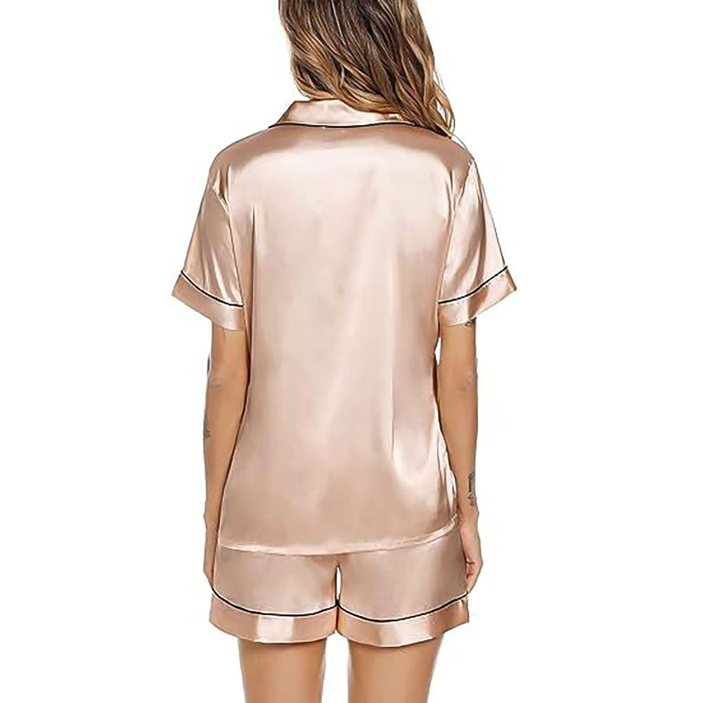 Ensemble de pyjama en satin chic
