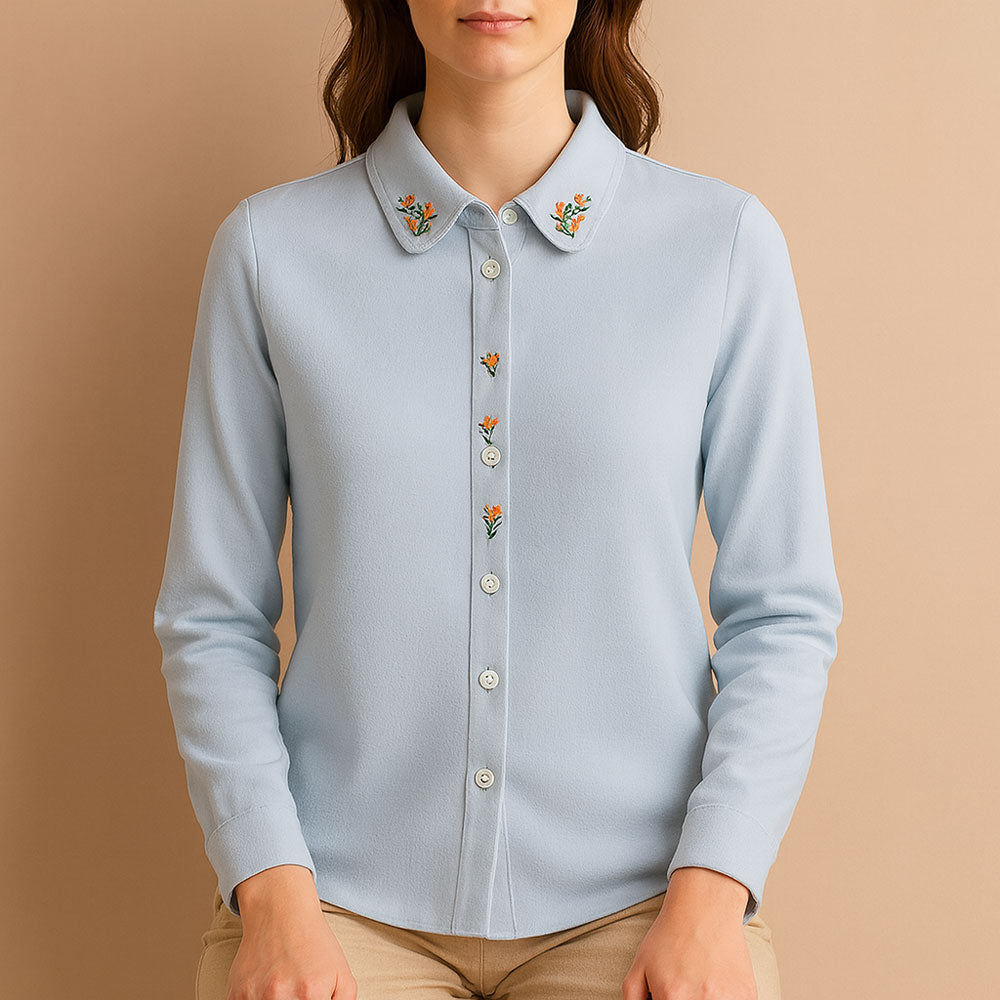 Chemise bleu à broderies florales