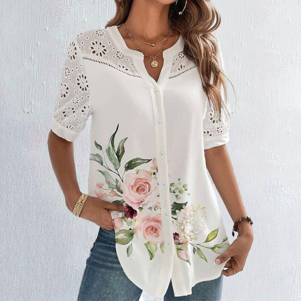 Chemise à dentelle et motif floral