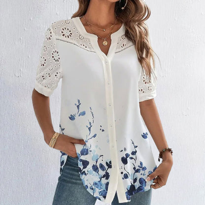 Chemise à dentelle et motif floral