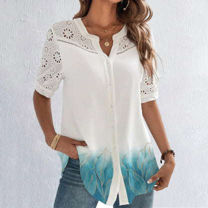 Chemise à dentelle et motif floral