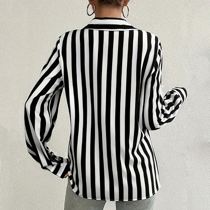 Chemise Rayée à Boutons Chic