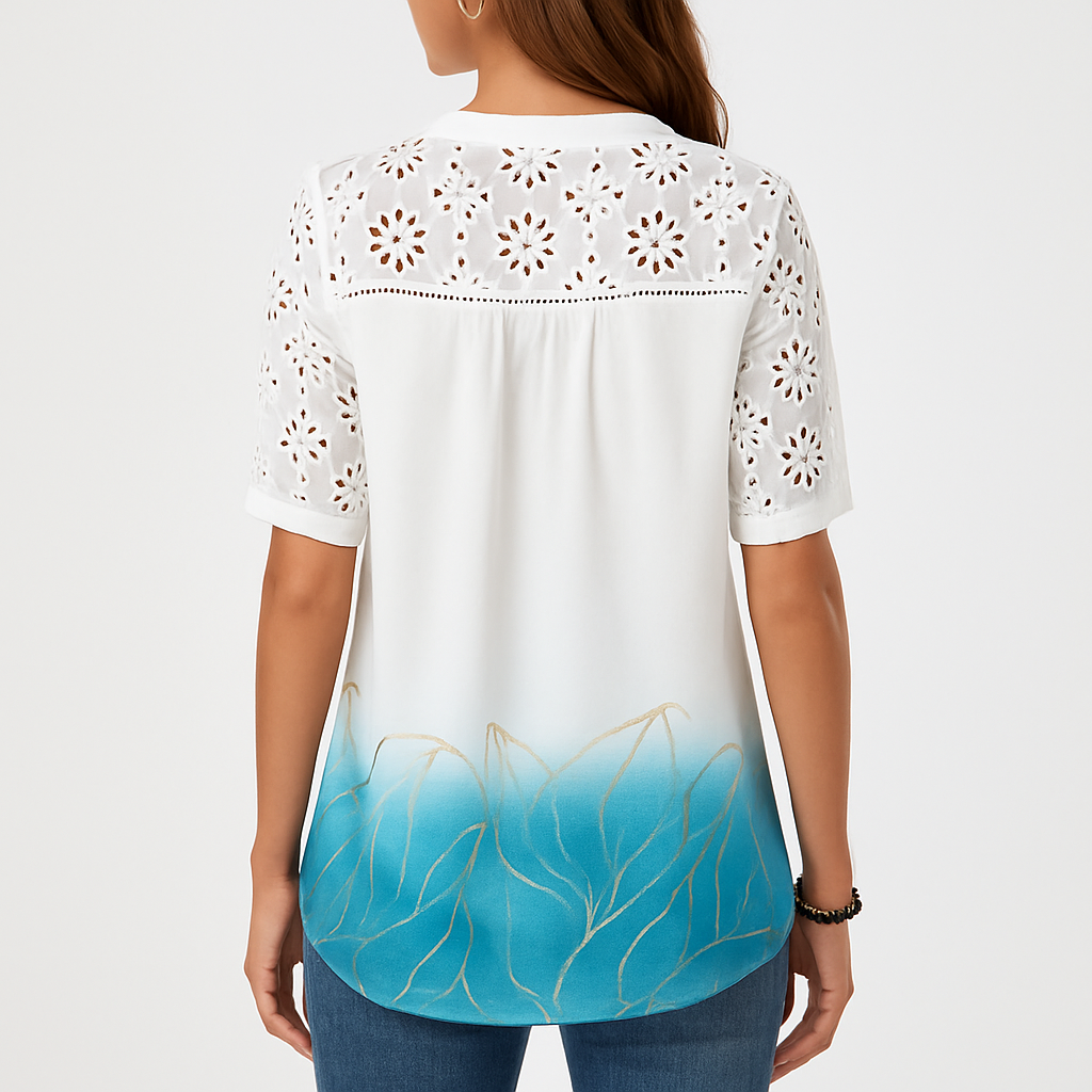 Chemise à dentelle et motif floral