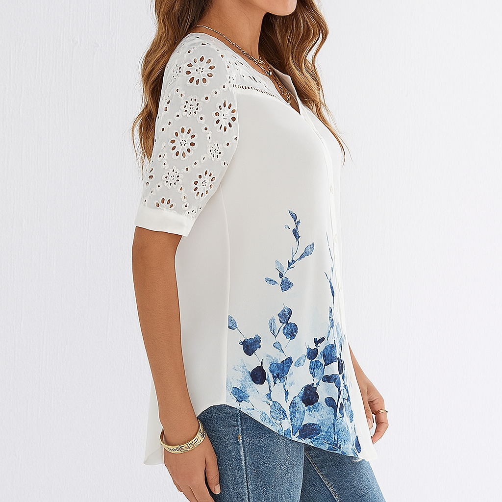 Chemise à dentelle et motif floral